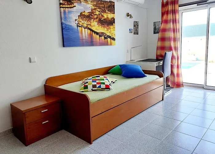 Villa Casa Helia, Beautiful With Pool, Algarve *