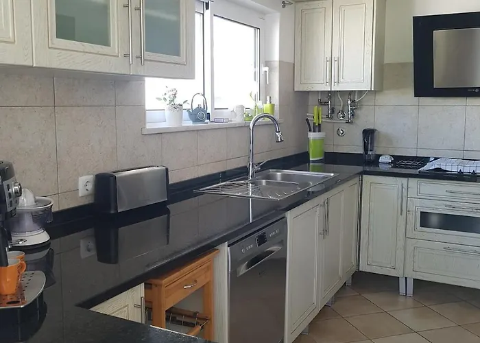 Villa Casa Helia, Beautiful With Pool, Algarve *