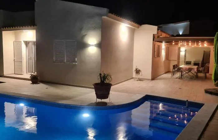 Casa Helia, Beautiful With Pool, Algarve Villa