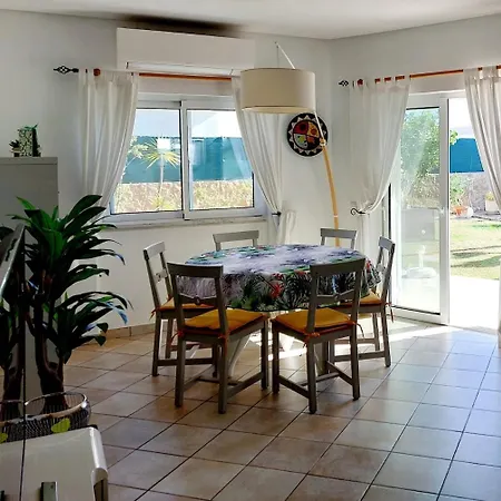 Casa Hélia, Beautiful With Pool, Algarve Villa *